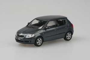 Škoda Fabia II (2006) Šedá Anthracite Metalíza